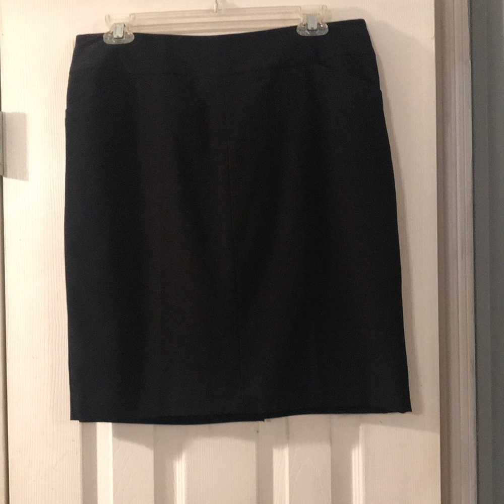 Color black  8P Skirt zipper on the back